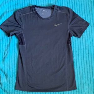 Nike Men’s Small Performance T shirt